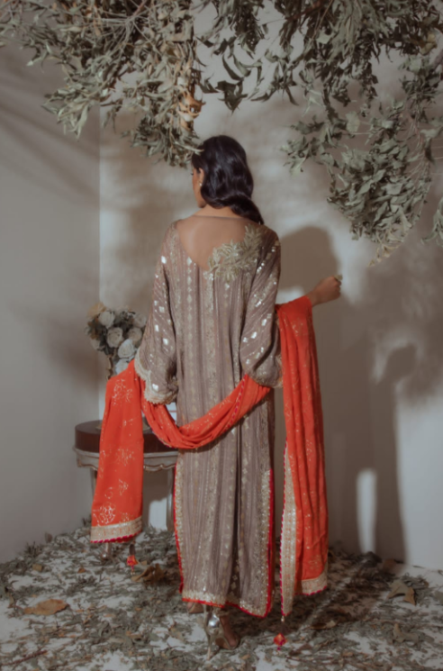 Darlington (Vintage Gold)